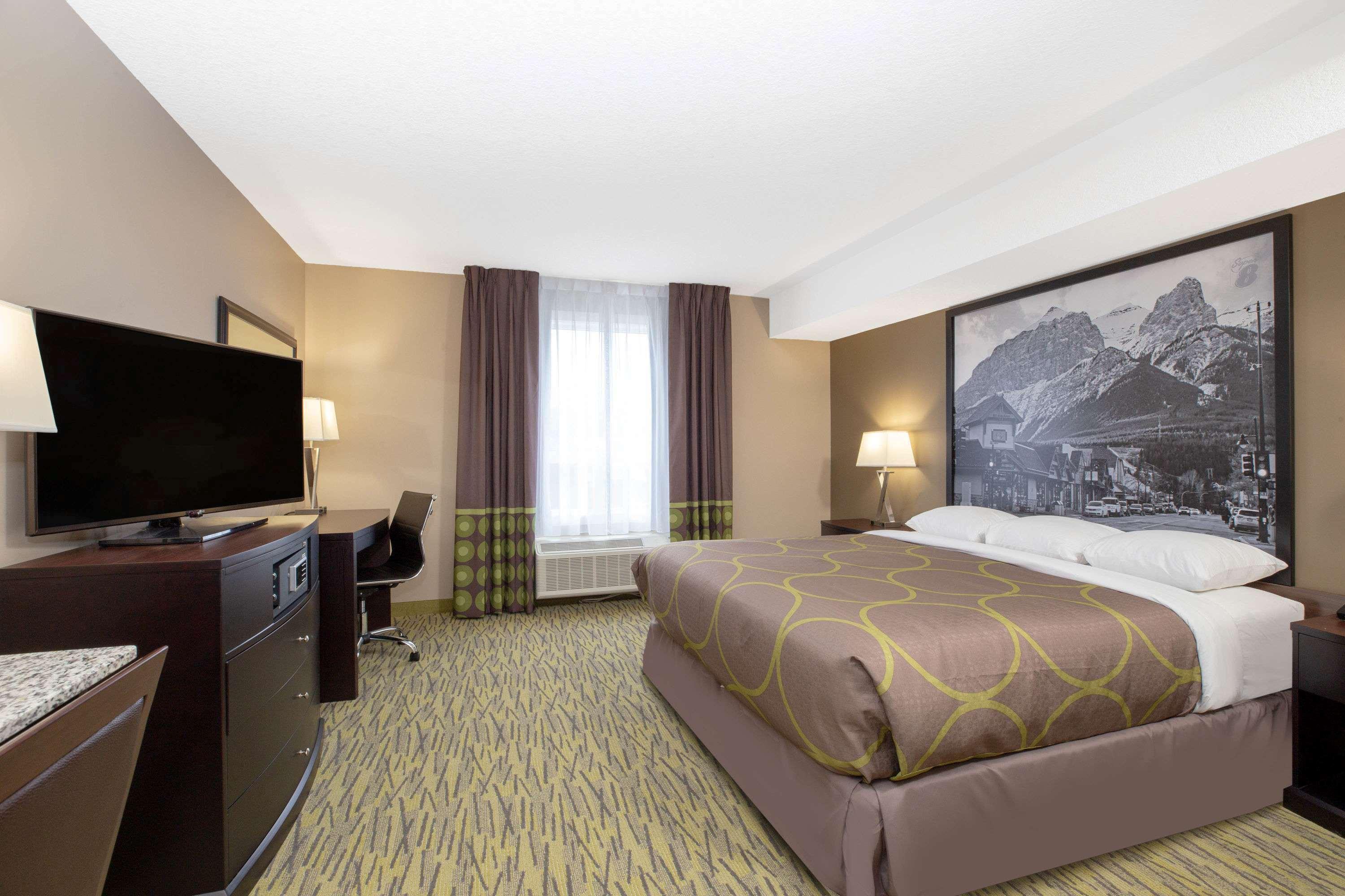 Super 8 By Wyndham Canmore Zewnętrze zdjęcie