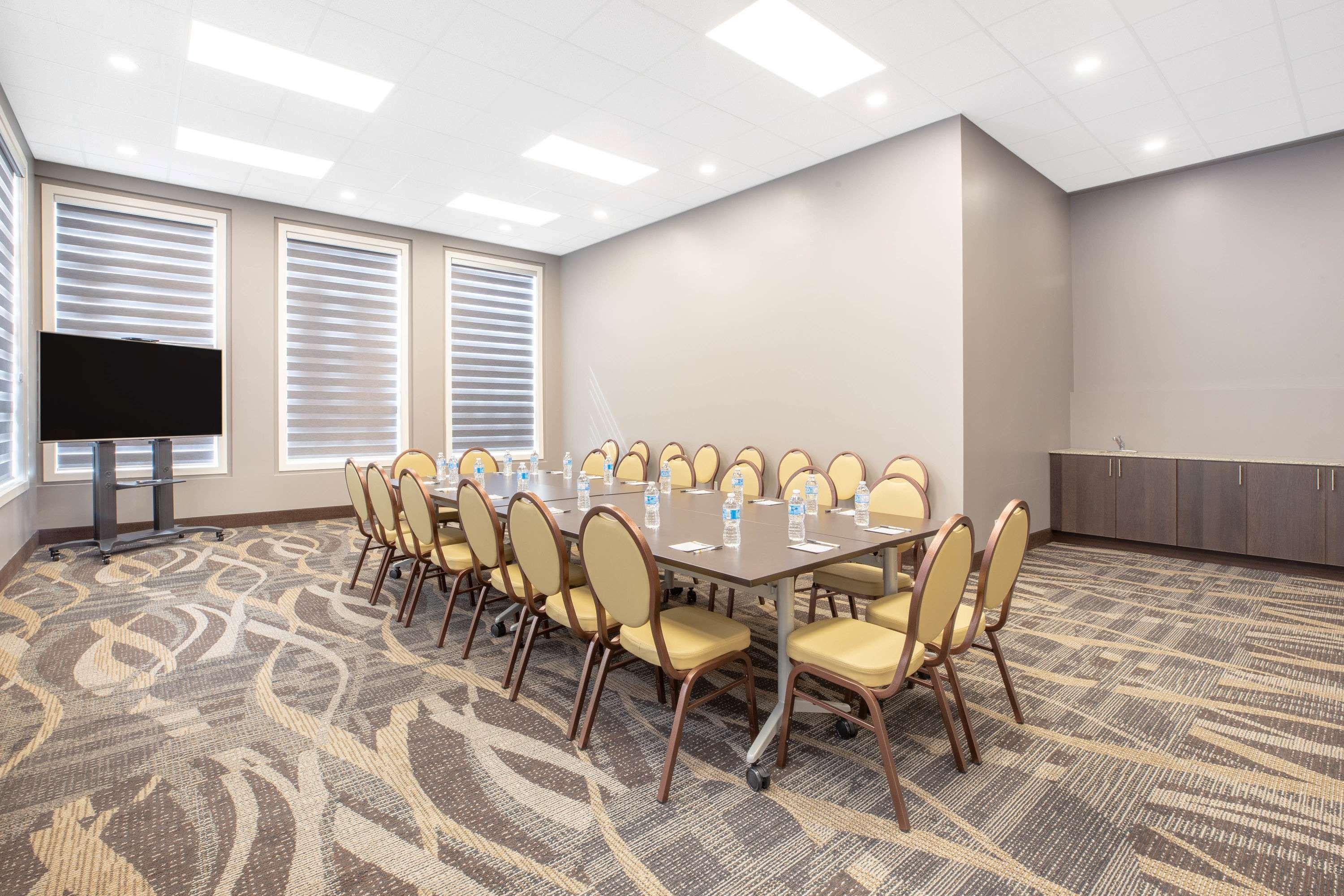 Super 8 By Wyndham Canmore Zewnętrze zdjęcie