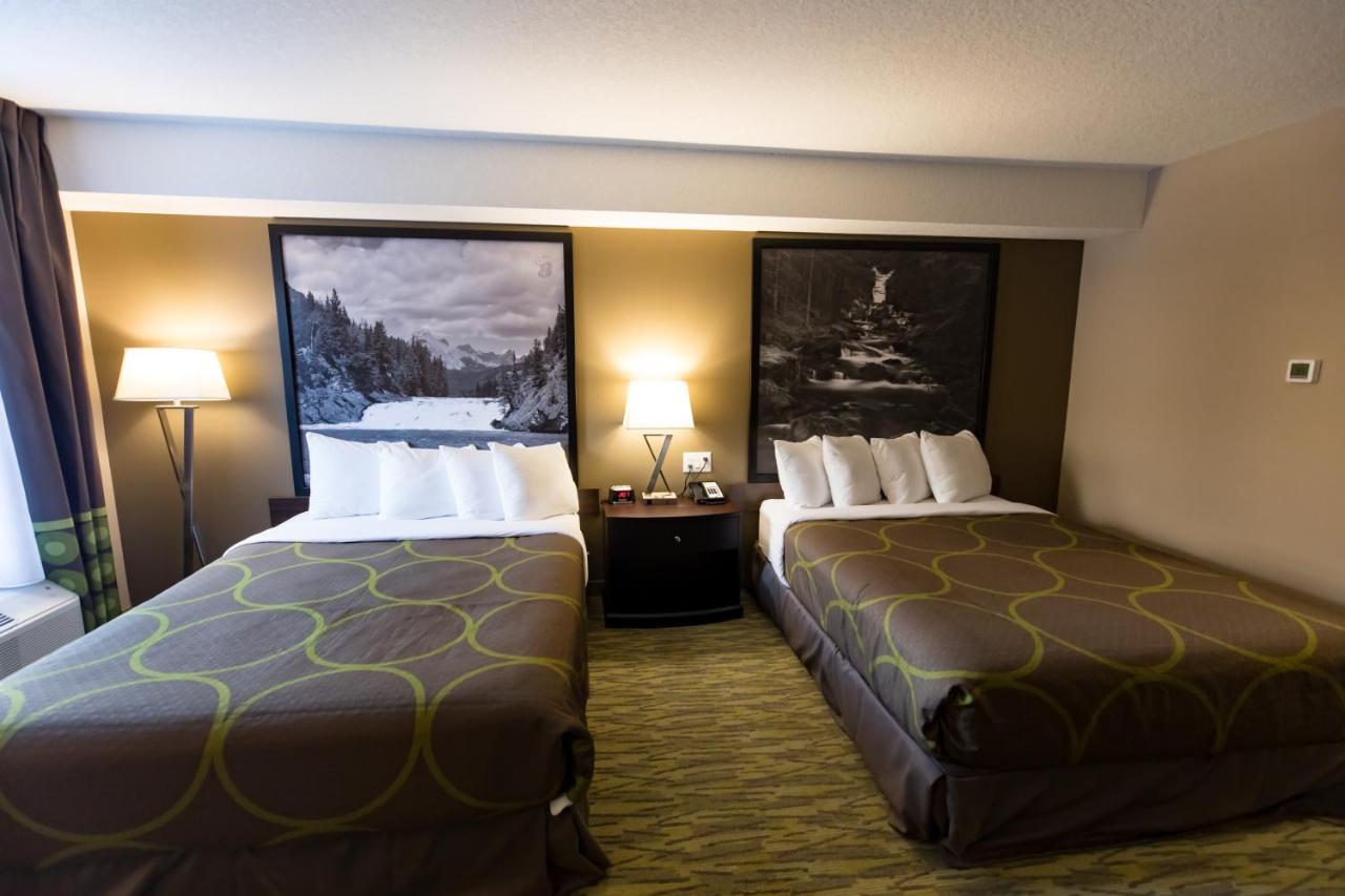 Super 8 By Wyndham Canmore Zewnętrze zdjęcie