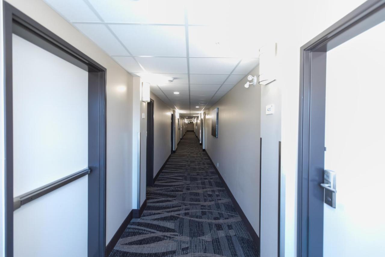 Super 8 By Wyndham Canmore Zewnętrze zdjęcie